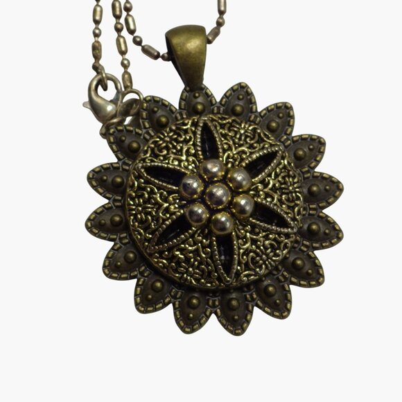 Bronze Tone Sand Dollar Pendant Necklace Vintage Intricate Design Coastal - Picture 6 of 7